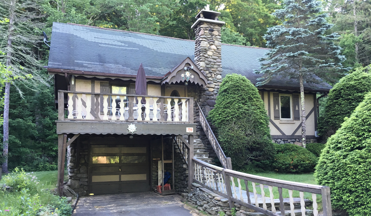 Opa's Chalet